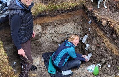 Vzácná návštěva a mikroarcheologie v Sauschwemme